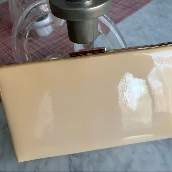 Kate Spade peachy cream radio Clutch - Picture 4 of 6